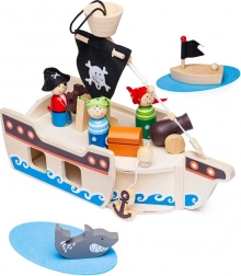 Wooden Pirate Ship with Accessories by Bigjigs Toys