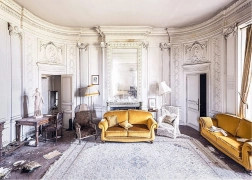 Slagalica RAVENSBURGER izgubljena mjesta: bijela soba (1000 dijelova)