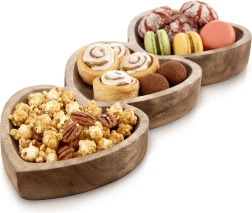 Wooden serving platter for snacks made of mango – hearts, 40 × 16 cm