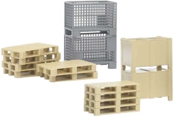 Bruder logistics set – pallets and crates
