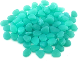Svetleči fluoro modri kamenčki