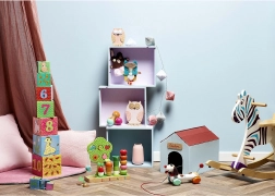 Vilac stacking tower of blocks with animals