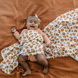 Tommy Lise Cotton Muslin Swaddle – White Leopard 120 × 120 cm