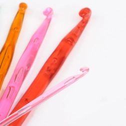 Set van 22 haaknaalden voor haken in praktisch etui