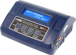 Caricatore intelligente SkyRC con 80W di potenza