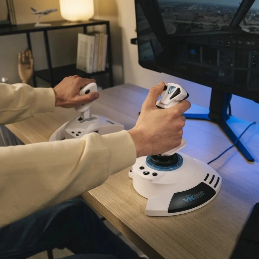 Plug & Play: priključi in leti