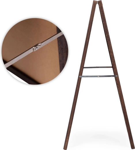 Stable wooden construction with anti-spread safety lock