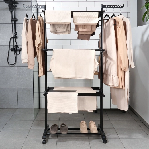 Easy to move thanks to wheels with brakes