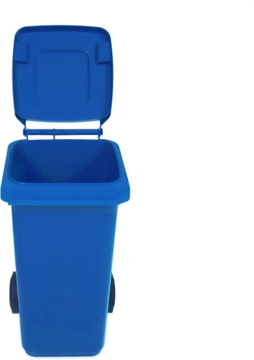 Sturdy lid for cleanliness and less odor