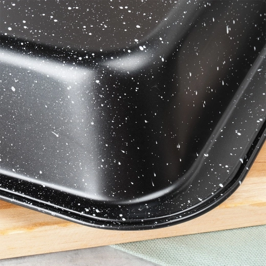 Visoki rubovi za čisto i sigurno rukovanje