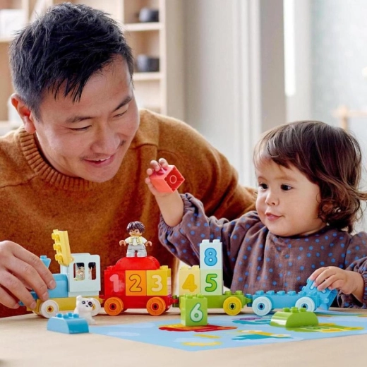 Gioco creativo con le figure