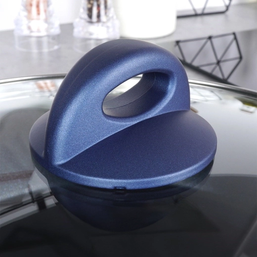 Glass lid with steam vent and comfortable handle
