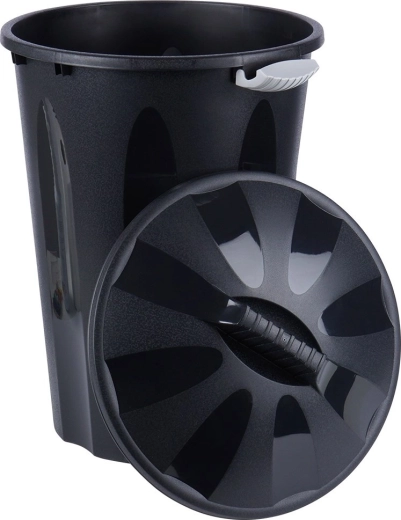 Víko, které spolehlivě drží pachy uvnitř