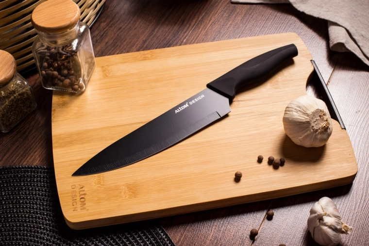 Coltello universale per verdure e carne