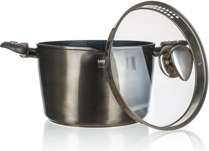 Practical spout and glass lid