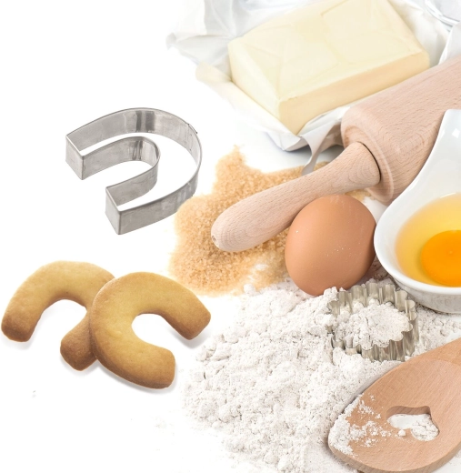 Forme de fer à cheval précise pour une pâtisserie thématique