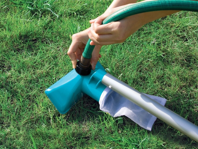 Aspiratore per fondo da collegare al tubo da giardino