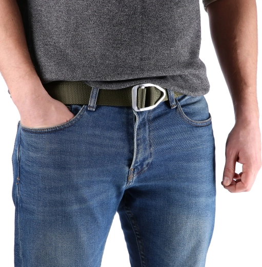 Universal style and easy adjustment