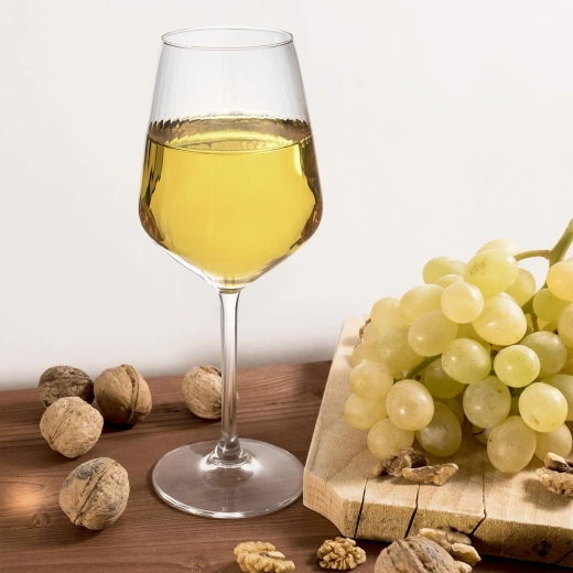 Capacità ideale 385 ml per un versamento quotidiano