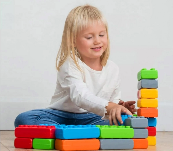 Velké a lehké kostky pro malé ruce