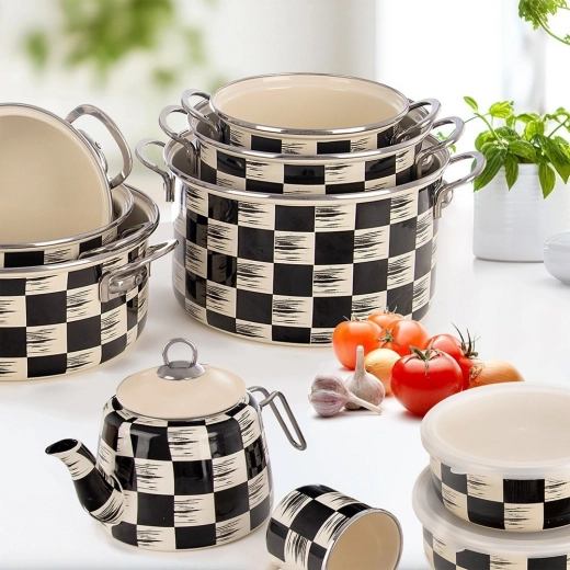 Compatible with all cookers and dishwasher-safe