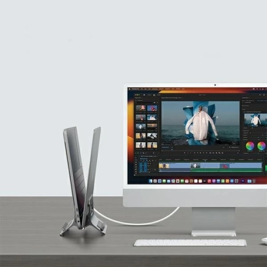 Space-saving and a tidy desk