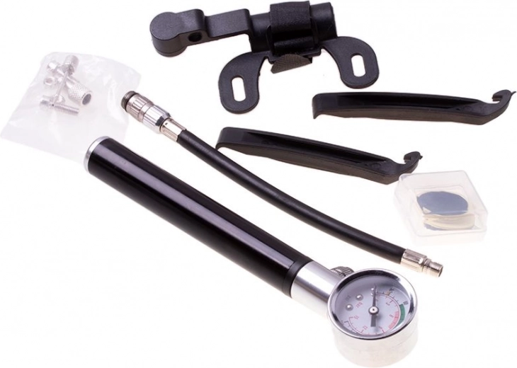 Mini pumpička s integrovaným manometrem