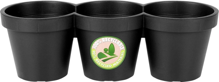 Trzy doniczki w jednym kompaktowym elemencie