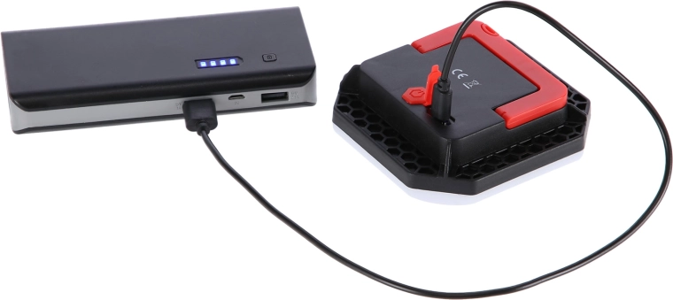 USB punjenje i fleksibilno postavljanje