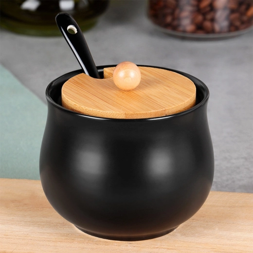 Cucchiaino pratico con intaglio nel coperchio