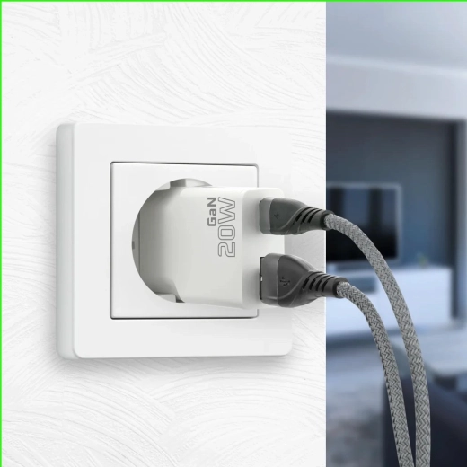 Twee uitgangen: USB‑C PD + USB‑A QC 3.0