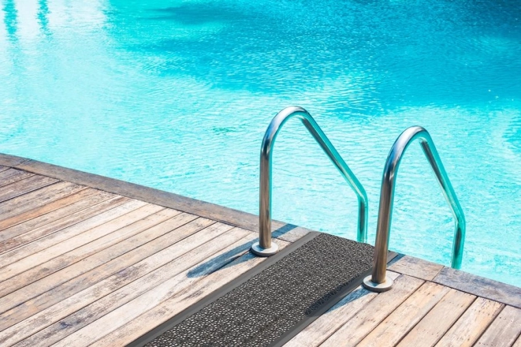 Adhérence antidérapante même sur sol mouillé