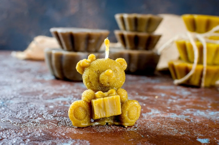 Universal for beeswax and paraffin