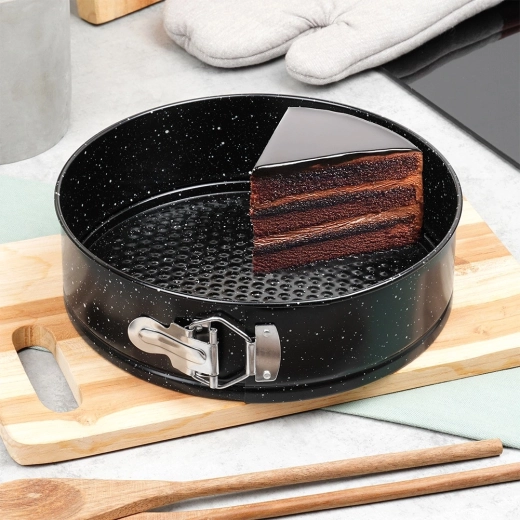 Ujednačeno pečenje do 230 °C