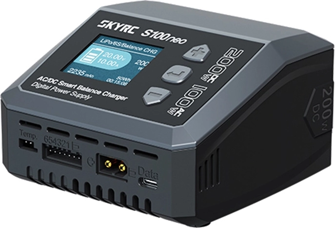 Široká podpora typů baterií a užitečné režimy