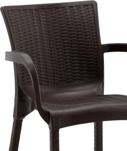 Matériau résistant pour une utilisation en extérieur