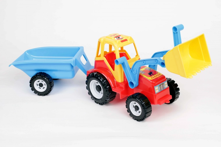 Funkční přední nakladač