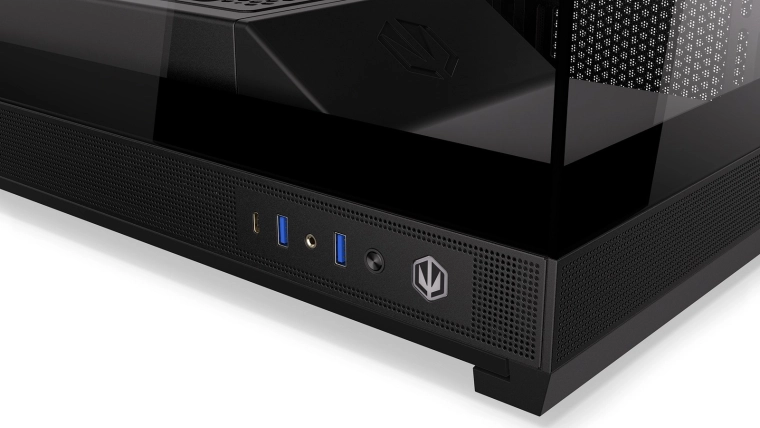 Pannello I/O laterale sempre a portata di mano
