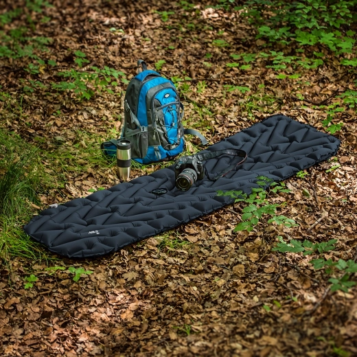 Durable 40D nylon + TPU construction