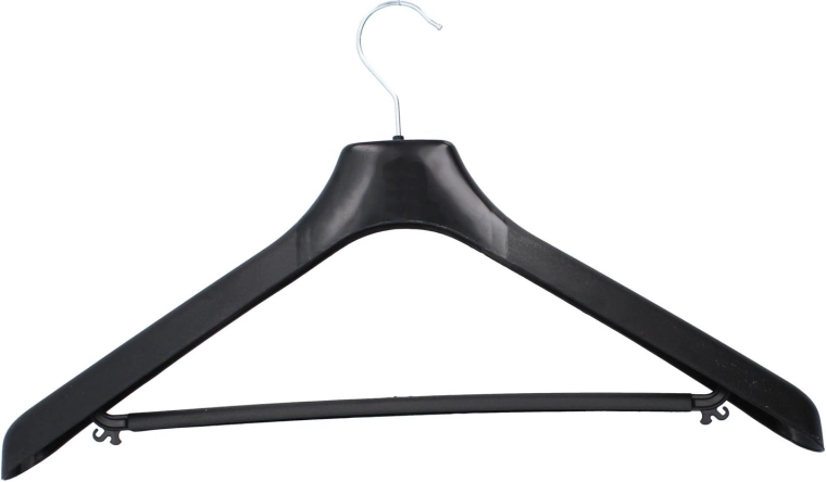 Wide shoulders for a perfect jacket shape