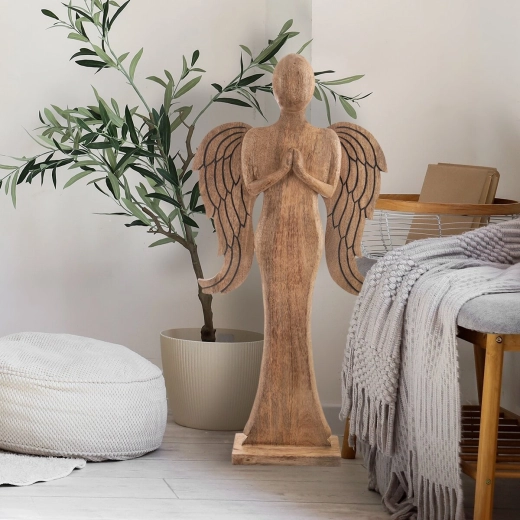 Décoration élégante avec un fin détail sculpté