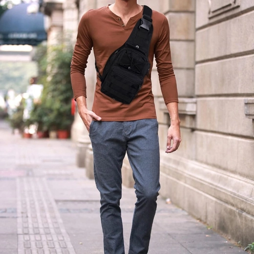 Comfortable crossbody carry