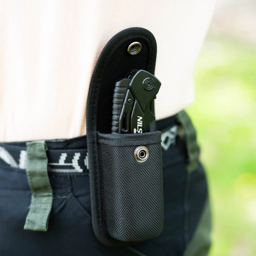 Bit set and belt pouch