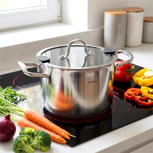 Universal use on all hob types and in the oven