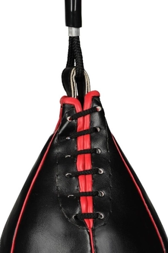 Cuir synthétique résistant et coutures renforcées