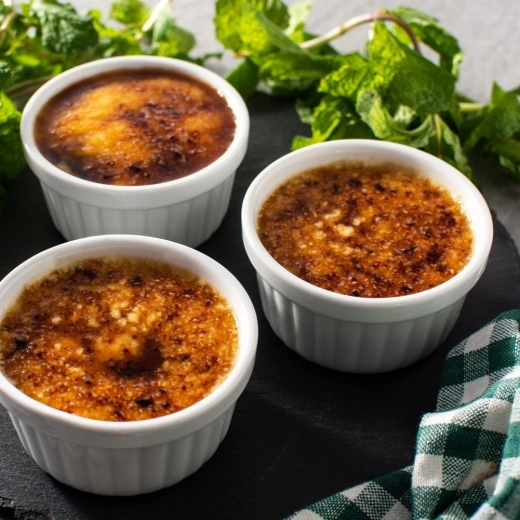 Elegantní porcelán s žebrovaním