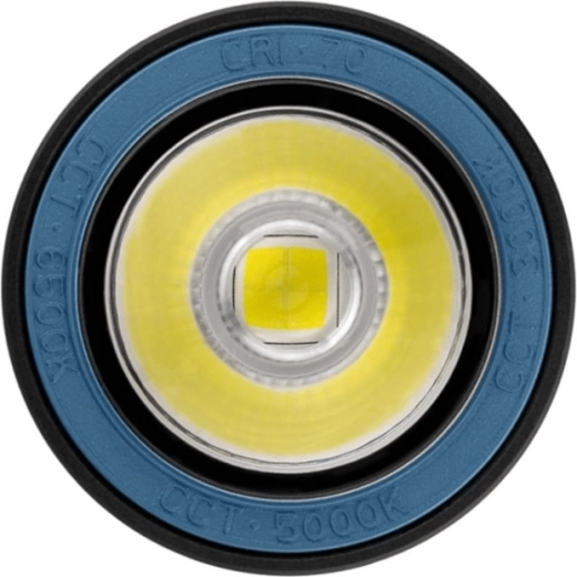 Puissance 2500 lm et longue portée de 145 m