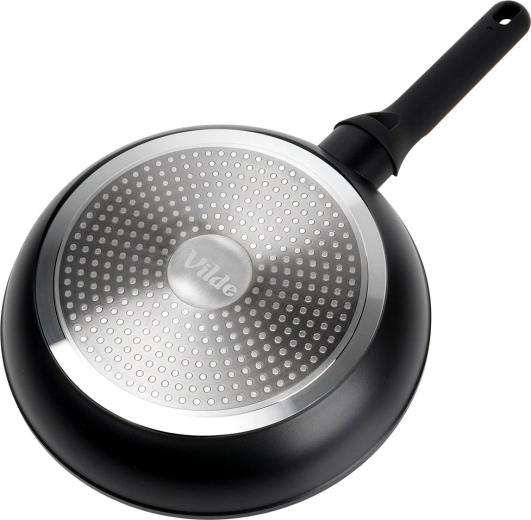 Kompatibilní se všemi typy sporáků včetně indukce