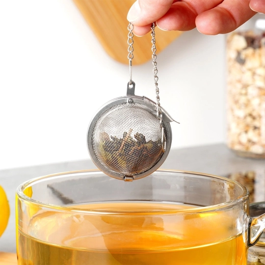 Udobno obešanje zahvaljujoč verižici s kaveljčkom