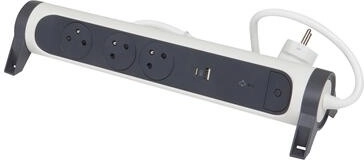 Surge-protected extension cable with USB A/C, 1.5 m